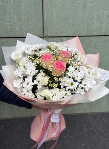 Букет с хризантемами «Оттепель» от интернет-магазина цветов в 