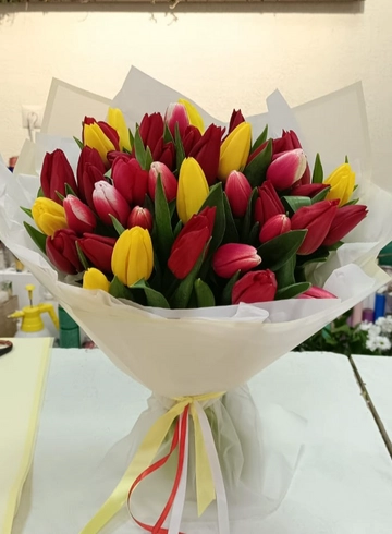 Букет 41 тюльпан &laquo;Дабл&raquo; от интернет-магазина цветов в 