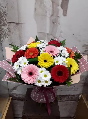 Букет &laquo;Лучики&raquo; от интернет-магазина цветов в 