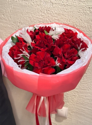 Букет из роз «Пирожное» от интернет-магазина цветов в 