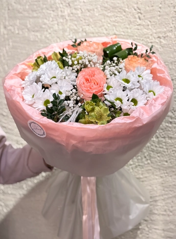 Букет с розой «Аксель» от интернет-магазина цветов в 