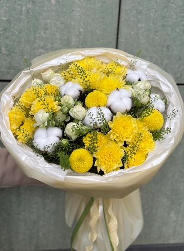 Букет с хризантемой «Сочность» от интернет-магазина цветов в 