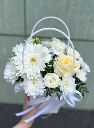 Композиция «Цветочный комплимент» от интернет-магазина цветов в 