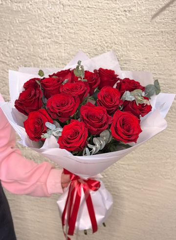 Букет из роз «Огонь» от интернет-магазина цветов в 