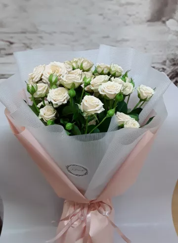 Букет из кустовой розы «Сон» от интернет-магазина цветов в 