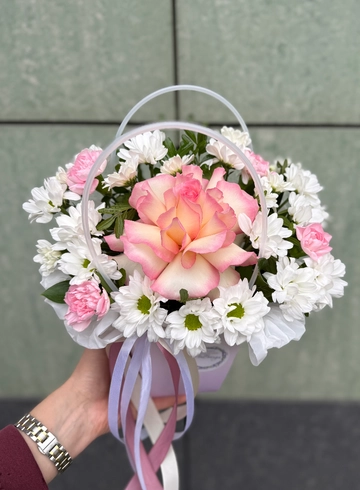 Композиция с розой «Милашка-2» от интернет-магазина цветов в 