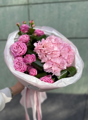 Букет с гортензией «Розовый закат» от интернет-магазина цветов в 