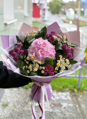 Букет с гортензией «Цветное облачко» от интернет-магазина цветов в 