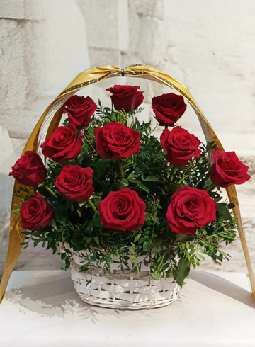 Композиция из роз «Траурная» от интернет-магазина цветов в 