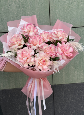 Букет из роз «Франция» от интернет-магазина цветов в 