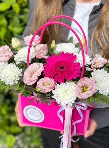 Композиция с герберой «Радость» от интернет-магазина цветов в 